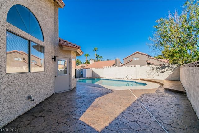 370 Rushing Creek Court, Henderson, NV 89014