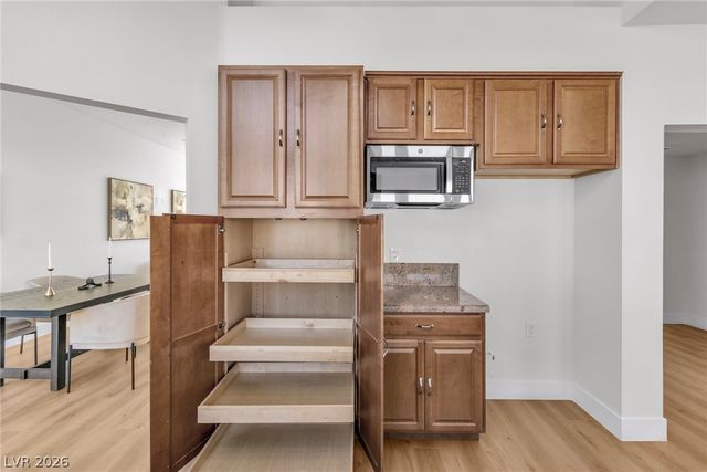 370 Rushing Creek Court, Henderson, NV 89014