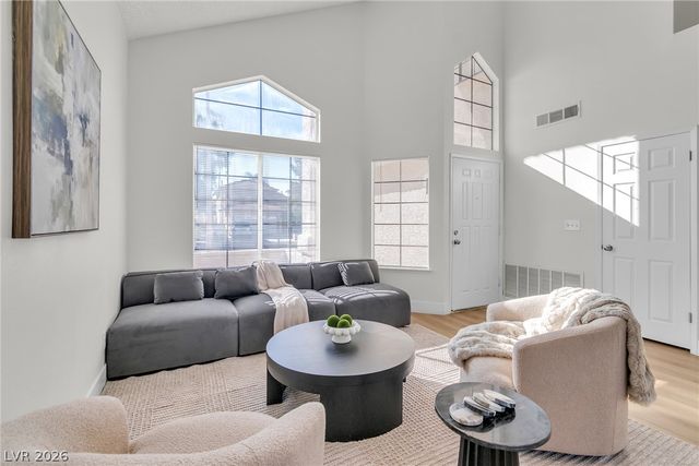370 Rushing Creek Court, Henderson, NV 89014