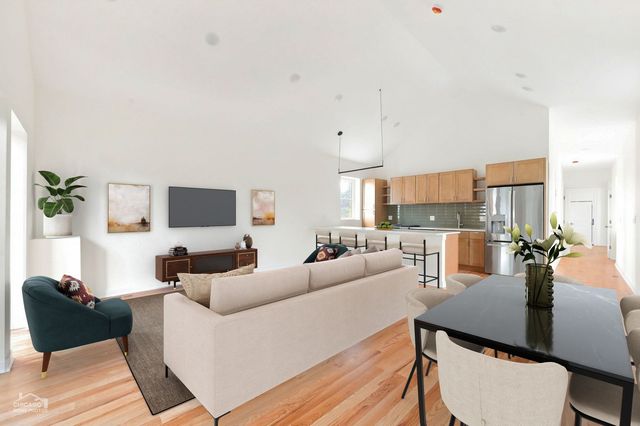 1118 W 19th Street, Chicago, IL 60608