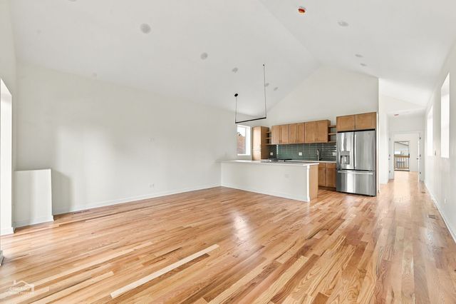 1118 W 19th Street, Chicago, IL 60608