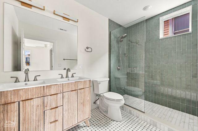 1118 W 19th Street, Chicago, IL 60608