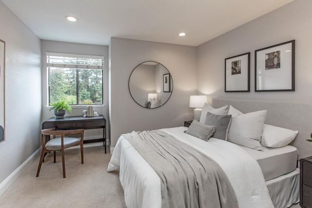 2080 Marich Way 8, Mountain View, CA 94040