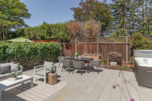 2080 Marich Way 8, Mountain View, CA 94040