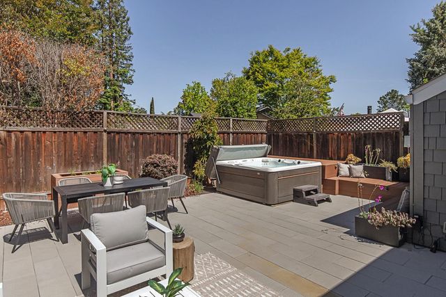 2080 Marich Way 8, Mountain View, CA 94040