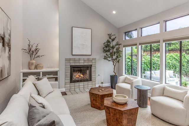 2080 Marich Way 8, Mountain View, CA 94040