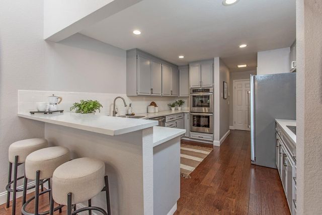 2080 Marich Way 8, Mountain View, CA 94040