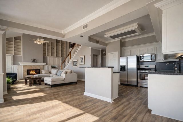 431 Hana Drive, Tiki Island, TX 77554