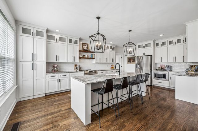 9215 Sir Charles Court, Harrison, TN 37341