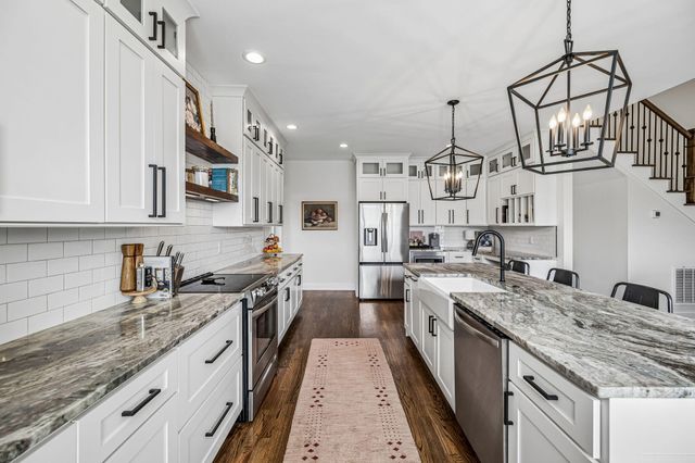 9215 Sir Charles Court, Harrison, TN 37341