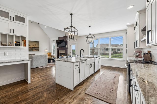 9215 Sir Charles Court, Harrison, TN 37341