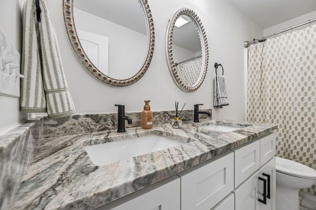 9215 Sir Charles Court, Harrison, TN 37341
