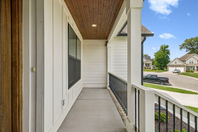 9215 Sir Charles Court, Harrison, TN 37341