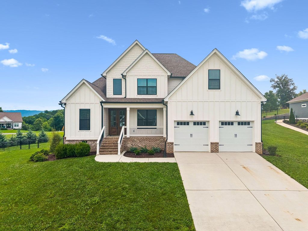 9215 Sir Charles Court, Harrison, TN 37341