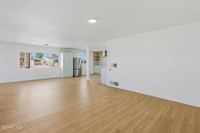 8370 PARK HAVEN Avenue, El Paso, TX 79907
