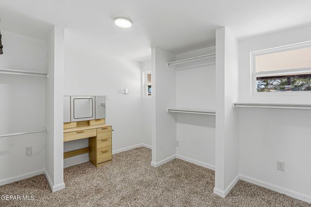 8370 PARK HAVEN Avenue, El Paso, TX 79907