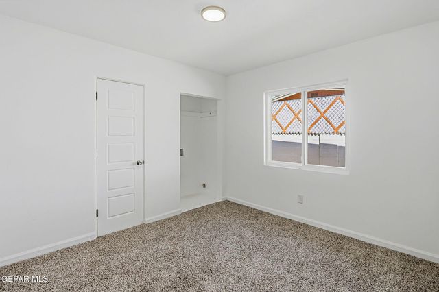 8370 PARK HAVEN Avenue, El Paso, TX 79907