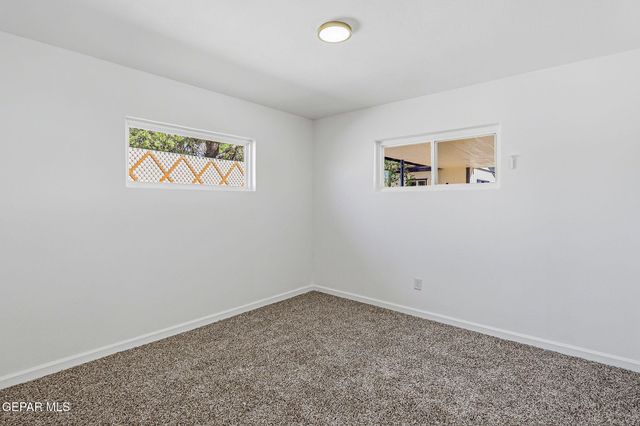 8370 PARK HAVEN Avenue, El Paso, TX 79907