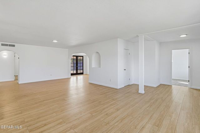 8370 PARK HAVEN Avenue, El Paso, TX 79907