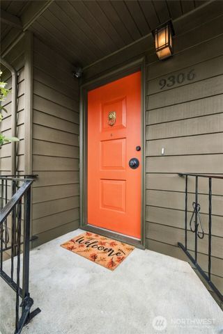 9306 52nd Avenue S, Seattle, WA 98118