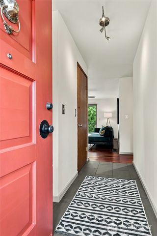 9306 52nd Avenue S, Seattle, WA 98118