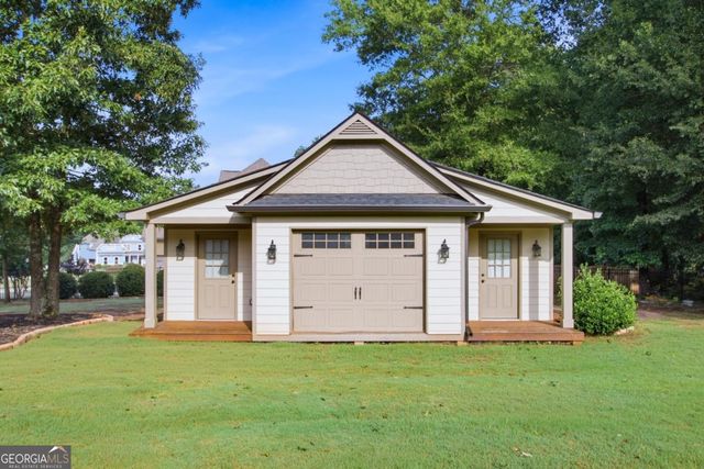 4662 Whitlow Ridge Drive, Bishop, GA 30621