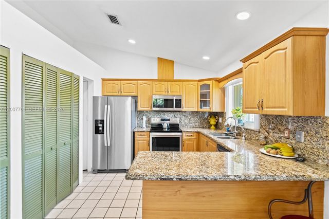 6450 SW 13th Street, Plantation, FL 33317