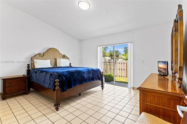 6450 SW 13th Street, Plantation, FL 33317
