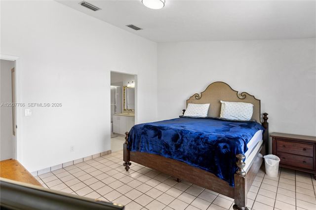 6450 SW 13th Street, Plantation, FL 33317