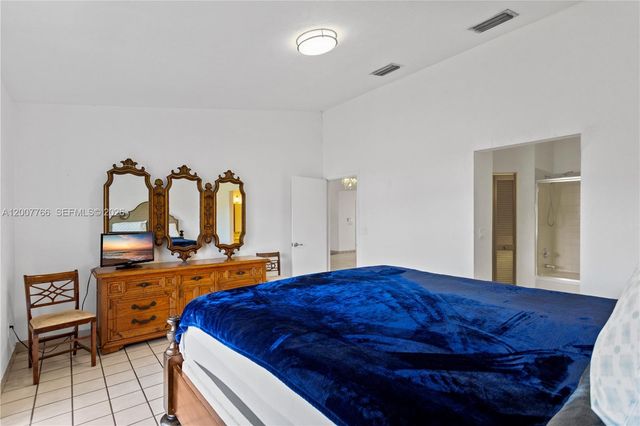 6450 SW 13th Street, Plantation, FL 33317