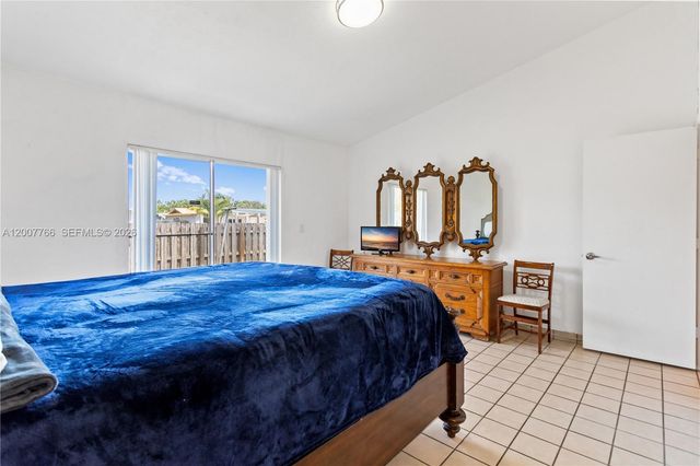 6450 SW 13th Street, Plantation, FL 33317