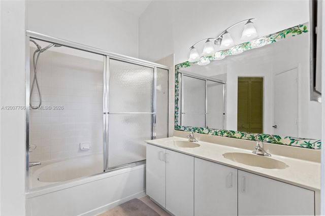 6450 SW 13th Street, Plantation, FL 33317