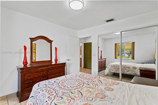 6450 SW 13th Street, Plantation, FL 33317