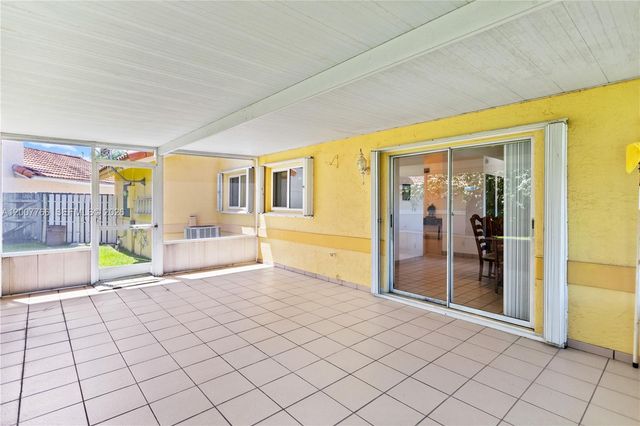 6450 SW 13th Street, Plantation, FL 33317