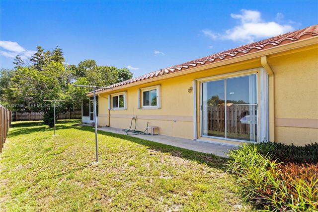 6450 SW 13th Street, Plantation, FL 33317