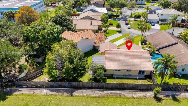 6450 SW 13th Street, Plantation, FL 33317