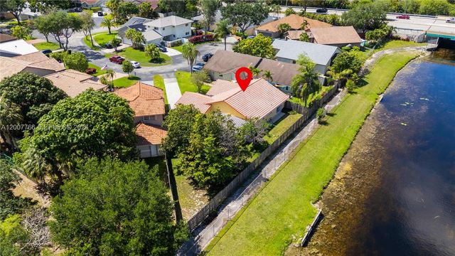 6450 SW 13th Street, Plantation, FL 33317