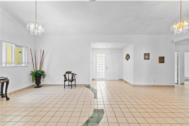 6450 SW 13th Street, Plantation, FL 33317