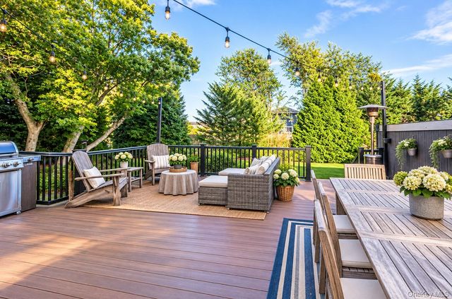 149 S Penataquit Avenue, Bay Shore, NY 11706