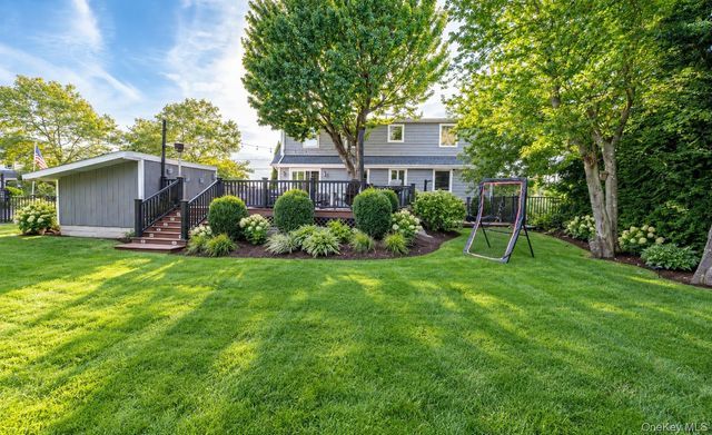 149 S Penataquit Avenue, Bay Shore, NY 11706