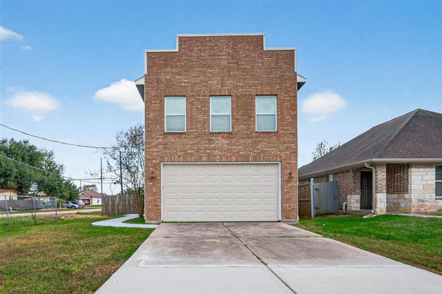 146 Disney Street, Arcola, TX 77583