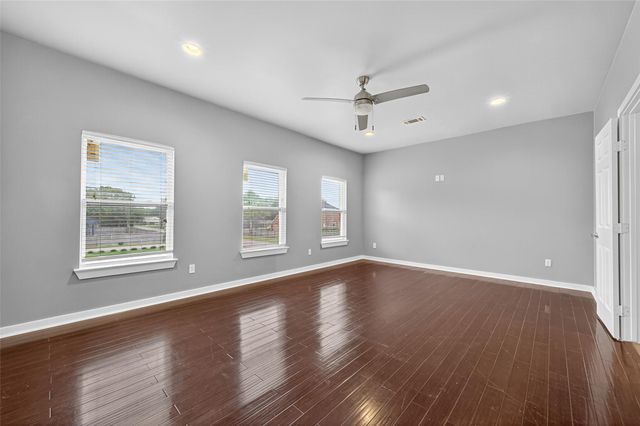 146 Disney Street, Arcola, TX 77583