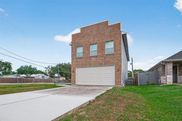 146 Disney Street, Arcola, TX 77583