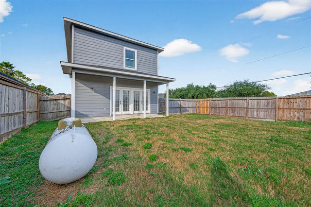 146 Disney Street, Arcola, TX 77583