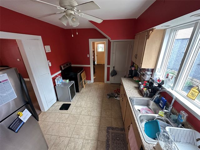 421 BEVERLY Drive, Erie, PA 16505