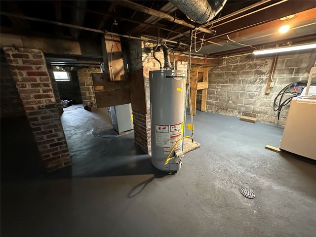 421 BEVERLY Drive, Erie, PA 16505