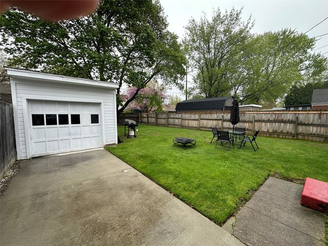 421 BEVERLY Drive, Erie, PA 16505