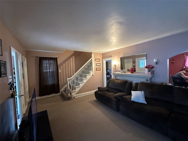 421 BEVERLY Drive, Erie, PA 16505