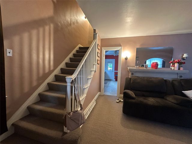 421 BEVERLY Drive, Erie, PA 16505