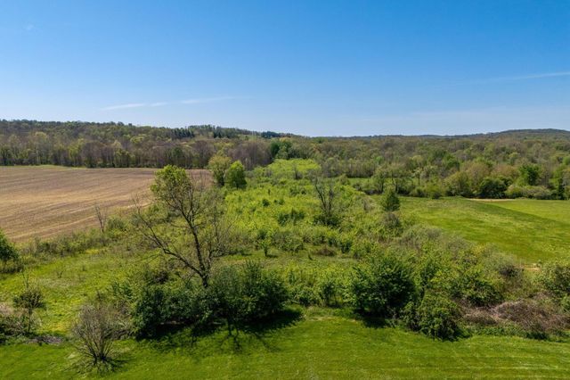 4199 Hopewell Indian Road NW, Glenford, OH 43739